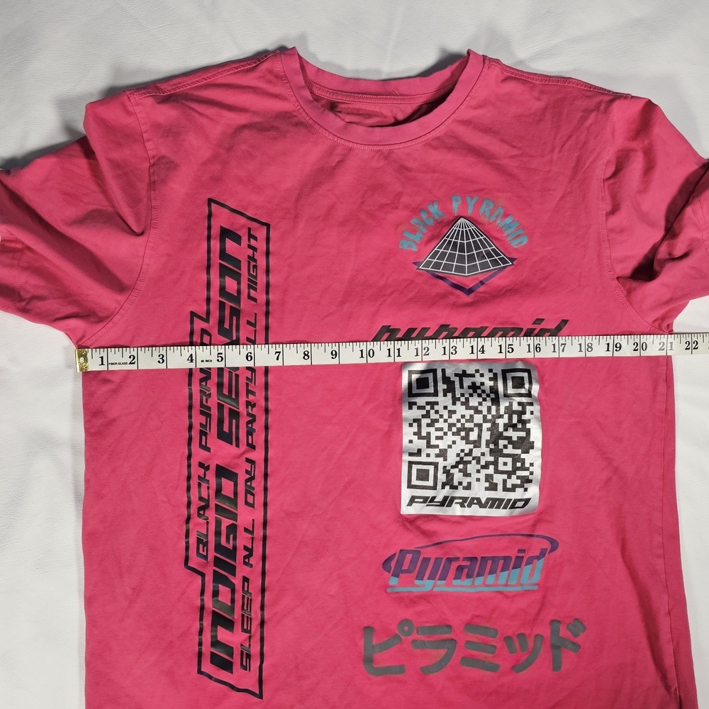 Black Pyramid Pink Graphic T Shirt Mens Large QR Code Streetwear Tee Chris Brown - Picture 3 of 8